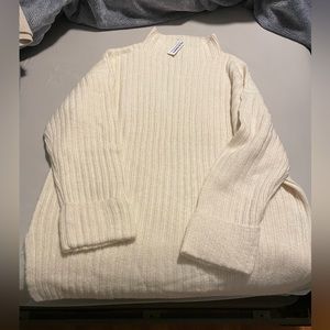 Old Navy Sweater